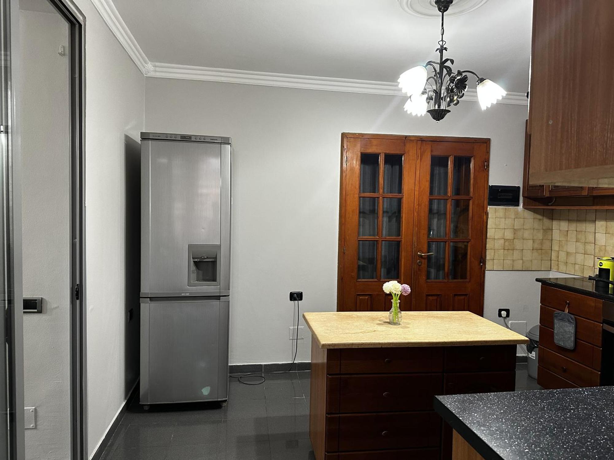 Treasure: Chic 2br-apartment 8min To Skanderbeg Place *